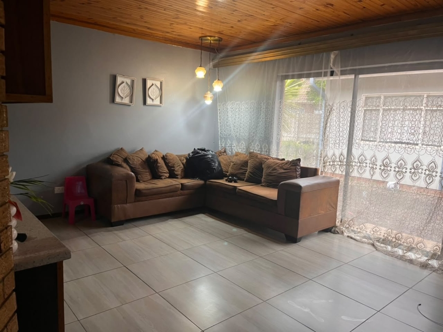 3 Bedroom Property for Sale in Pellissier Free State